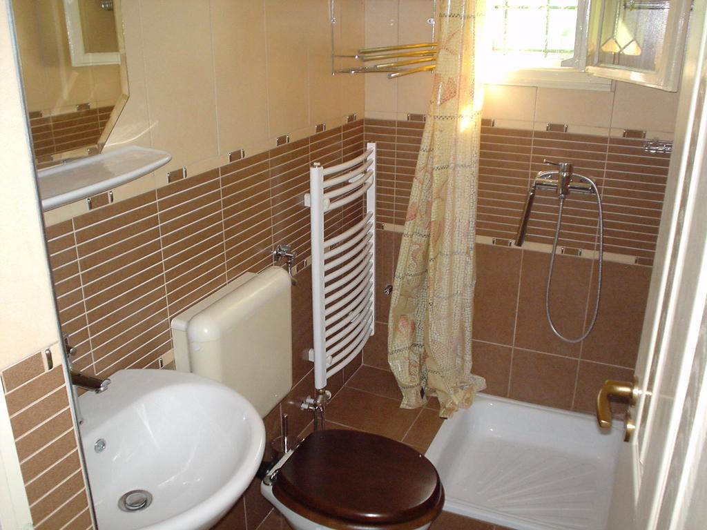 Oeroekzoeld Apartmanok Balatonfenyves Room photo